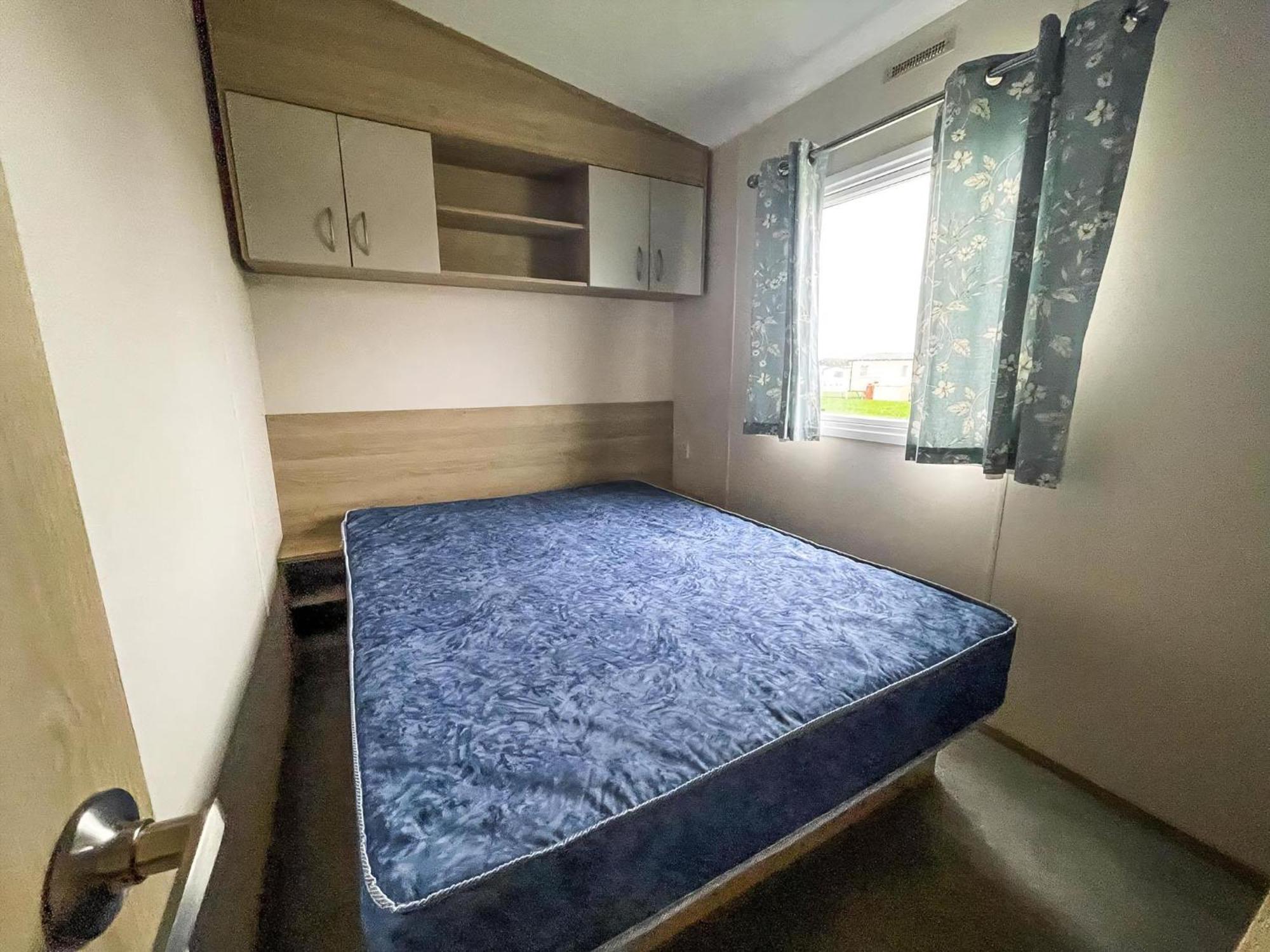 Lovely 8 Berth Caravan With Free Wifi At Broadland Sands, Suffolk Ref 20135Bs Hotel Hopton on Sea Exterior photo